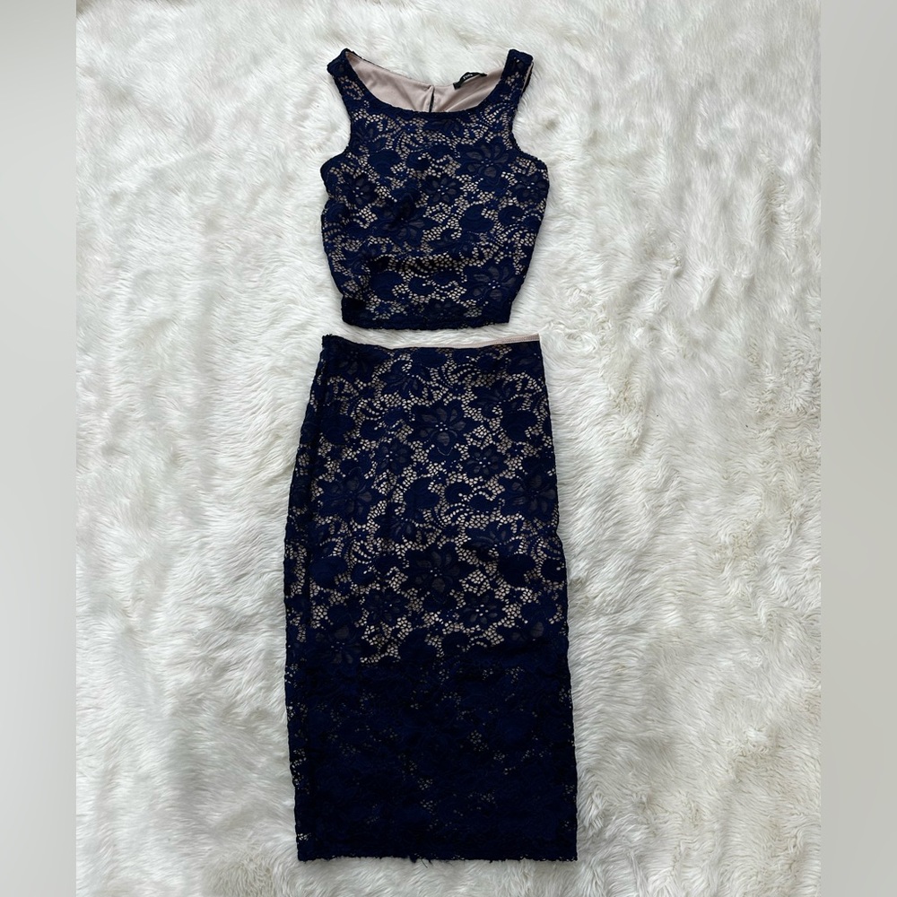 Blue lace set